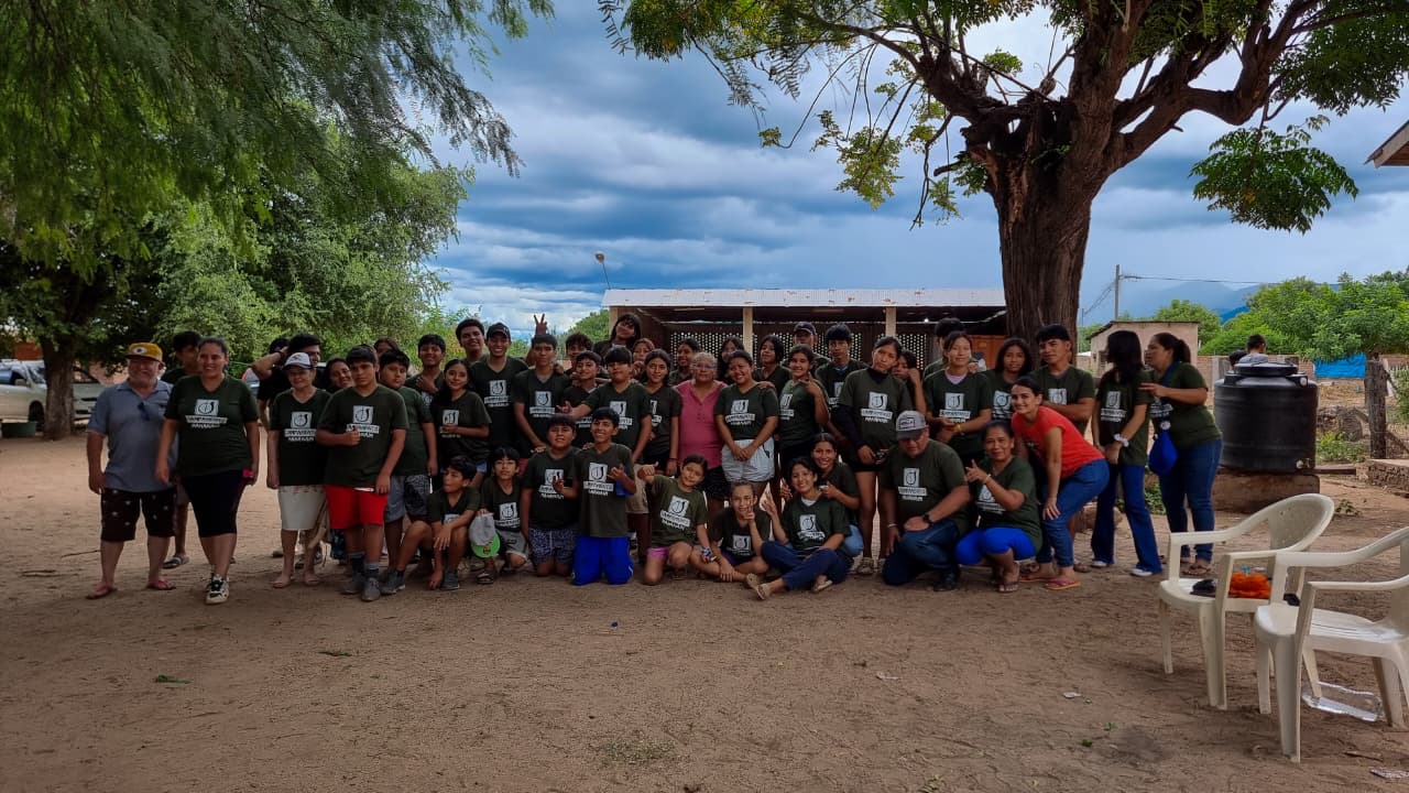 Kermesse solidaria: ¡vendimos todo el picante de gallina!